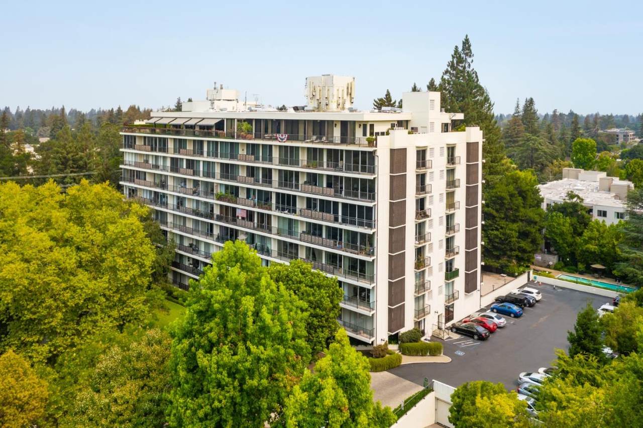 1330 University Drive - Photo 1