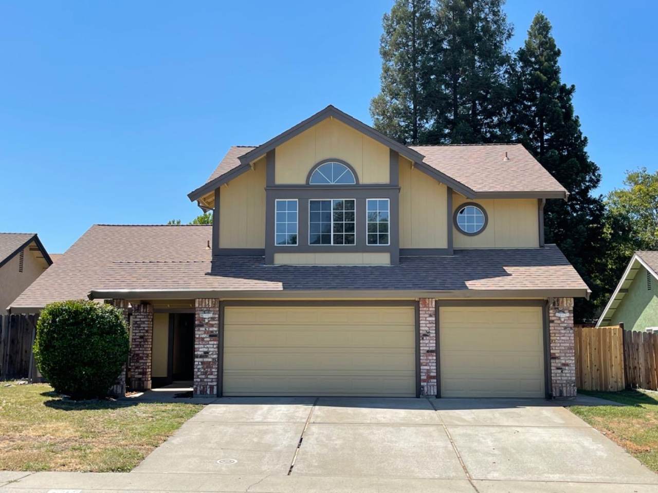 607 Cardigan Court - Photo 1