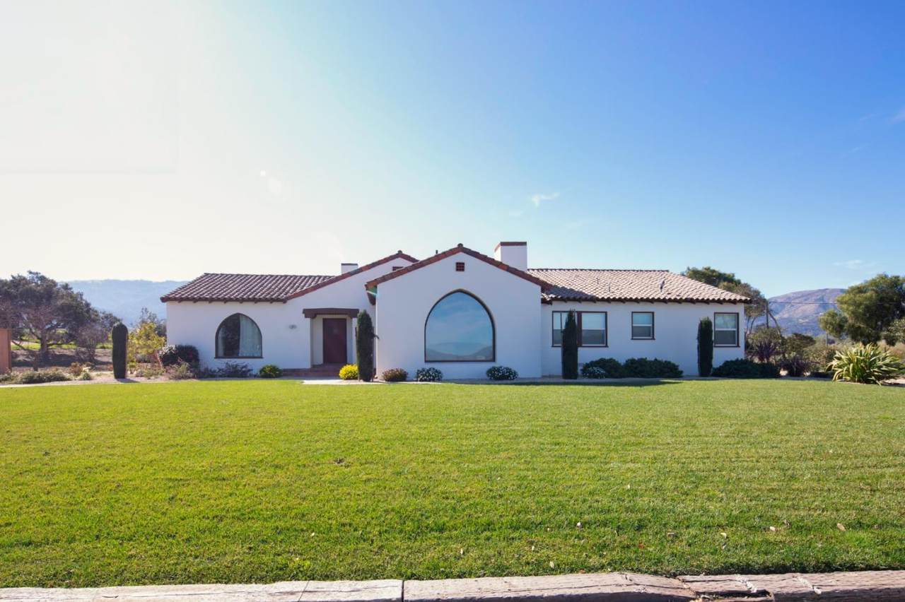560 River Road - Photo 1