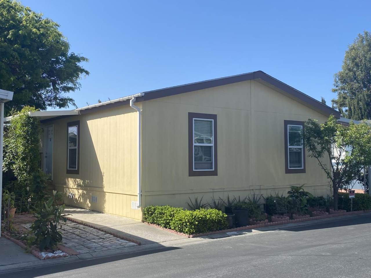 2151 Oakland Road - Photo 1