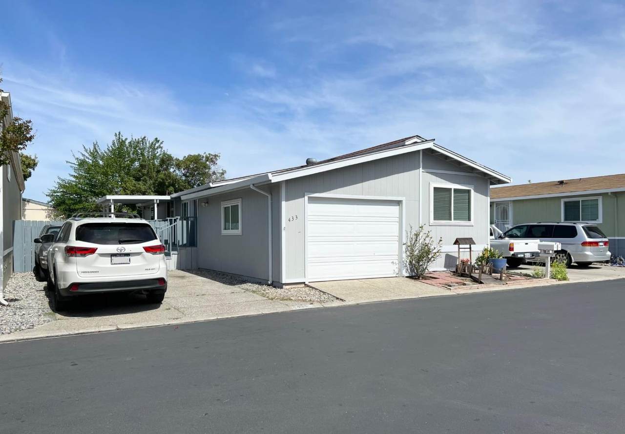 433 Chateau La Salle Drive - Photo 1
