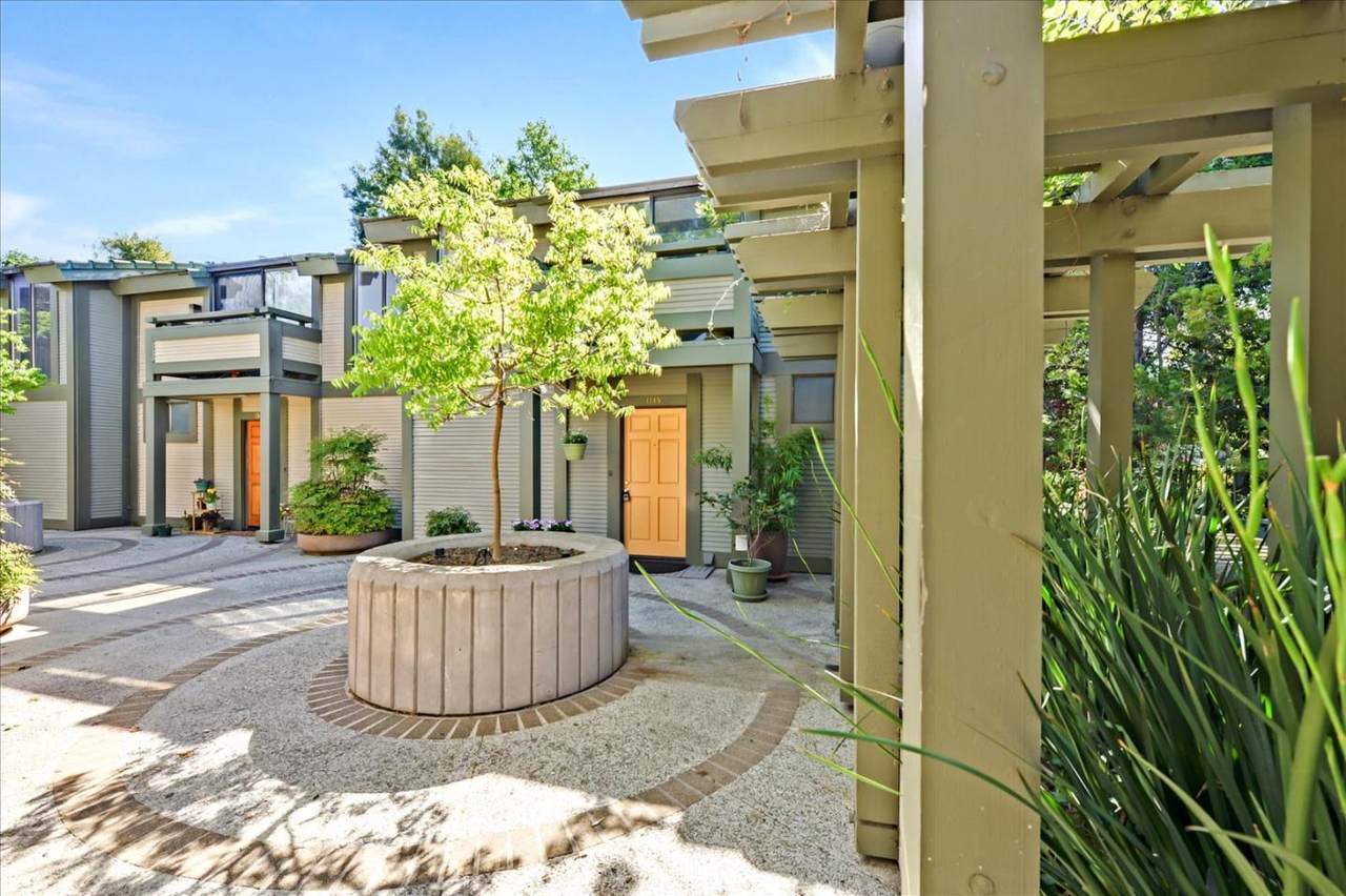 1345 Alma Street - Photo 1