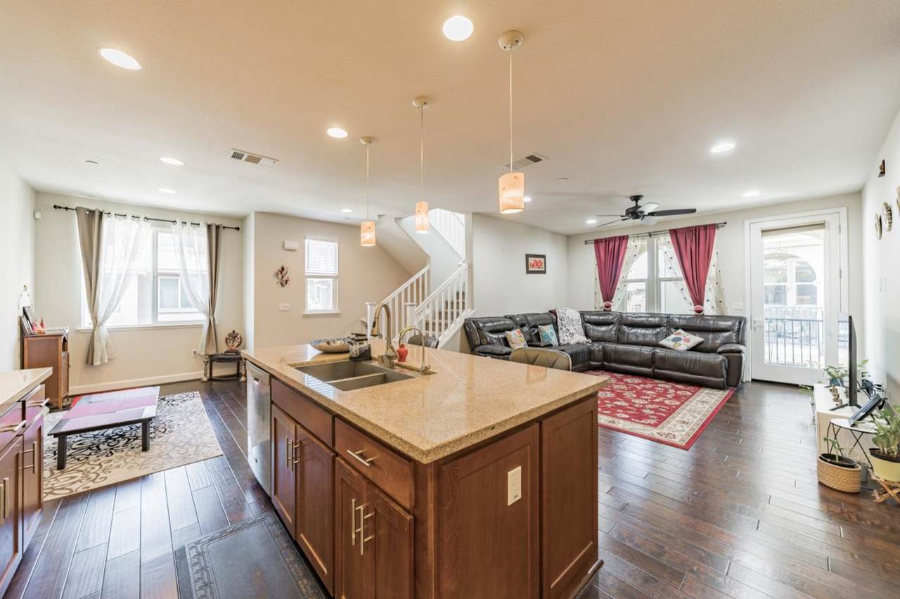 180 Currlin Circle - Photo 1