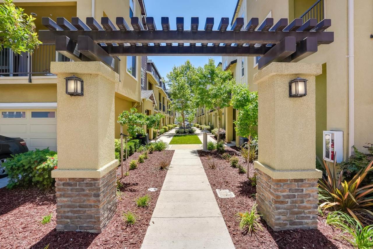 1261 Coyote Creek Way - Photo 1