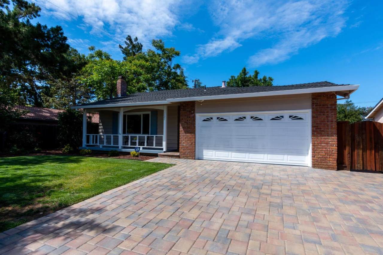 1127 Smith Avenue - Photo 1