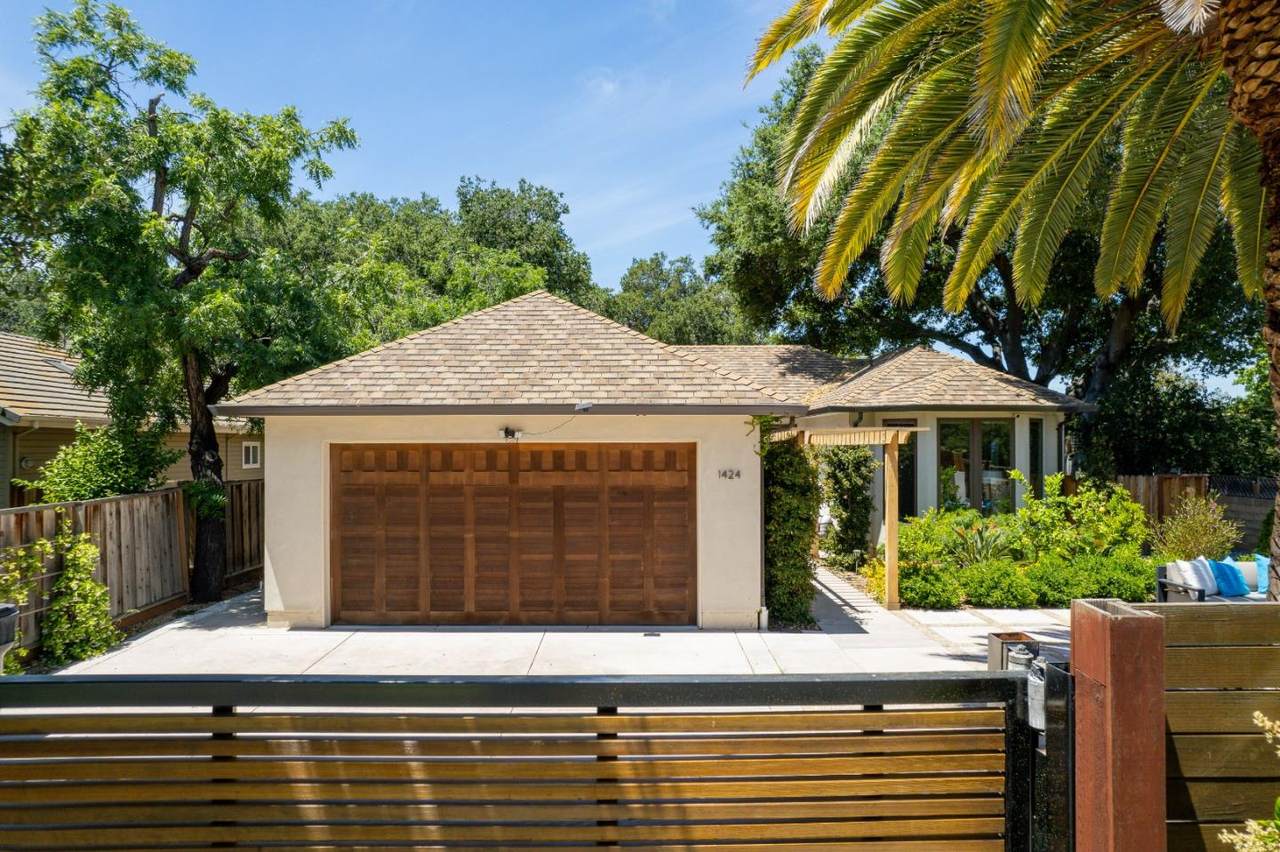 1424 Grant Road - Photo 1