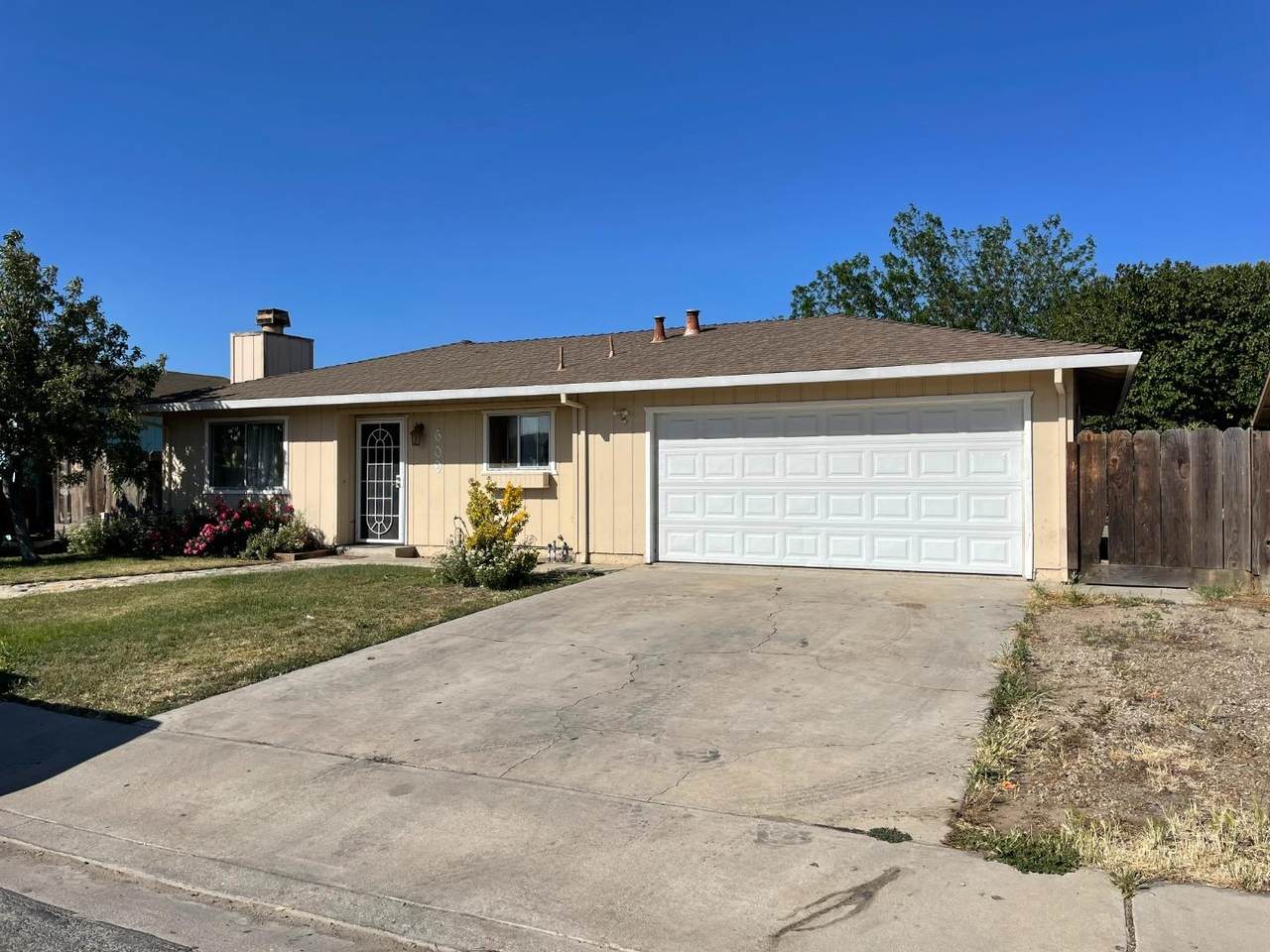 609 Vanderhurst Avenue - Photo 1