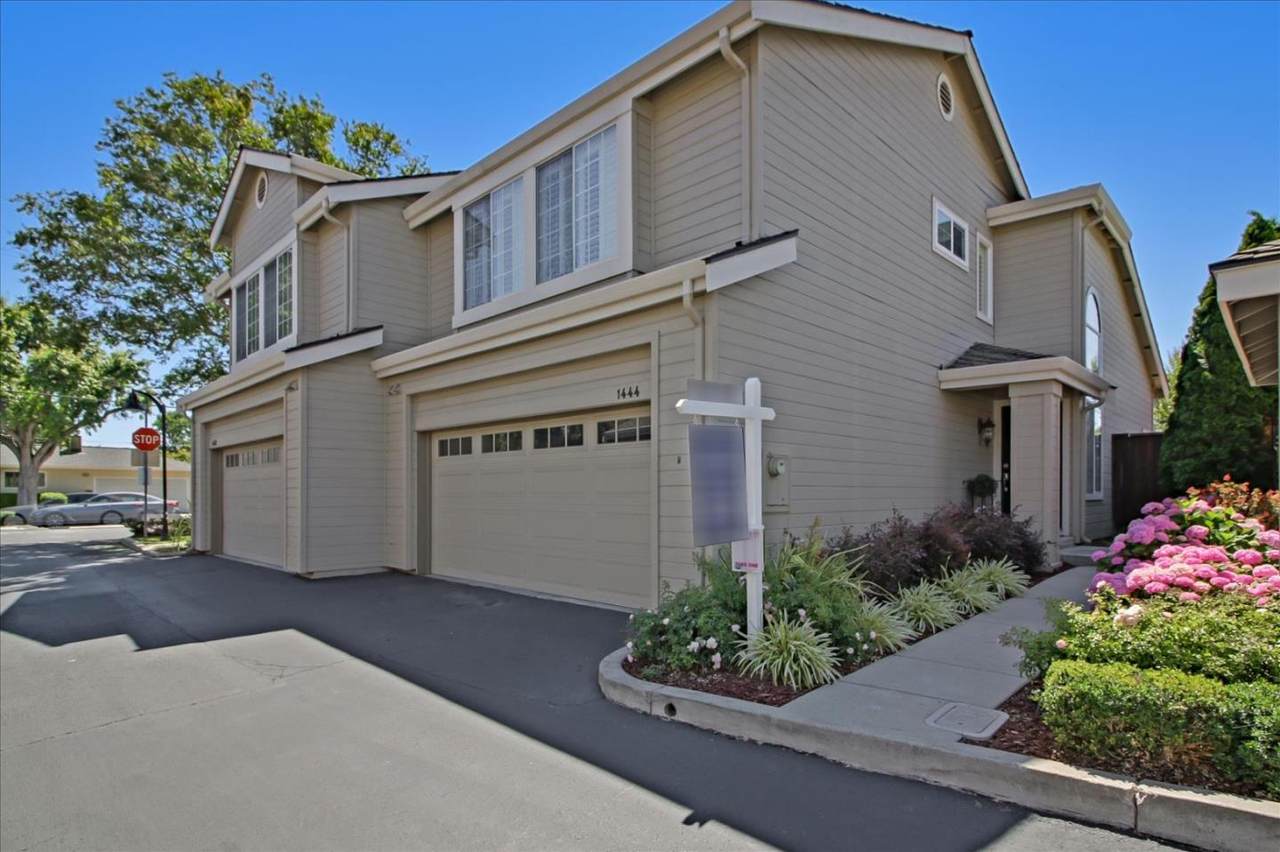 1444 Carrington Circle - Photo 1