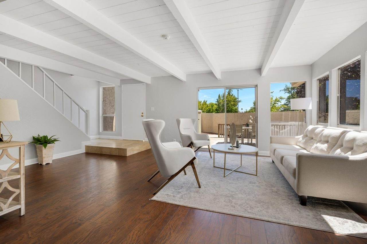 502 Cashmere Terrace - Photo 1