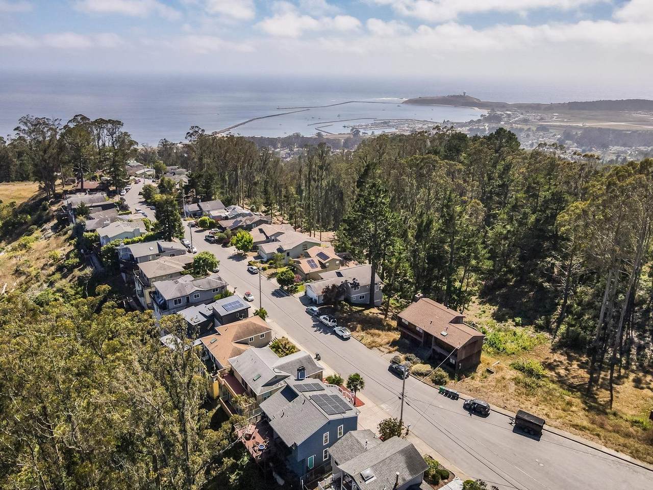 570 El Granada Boulevard - Photo 1