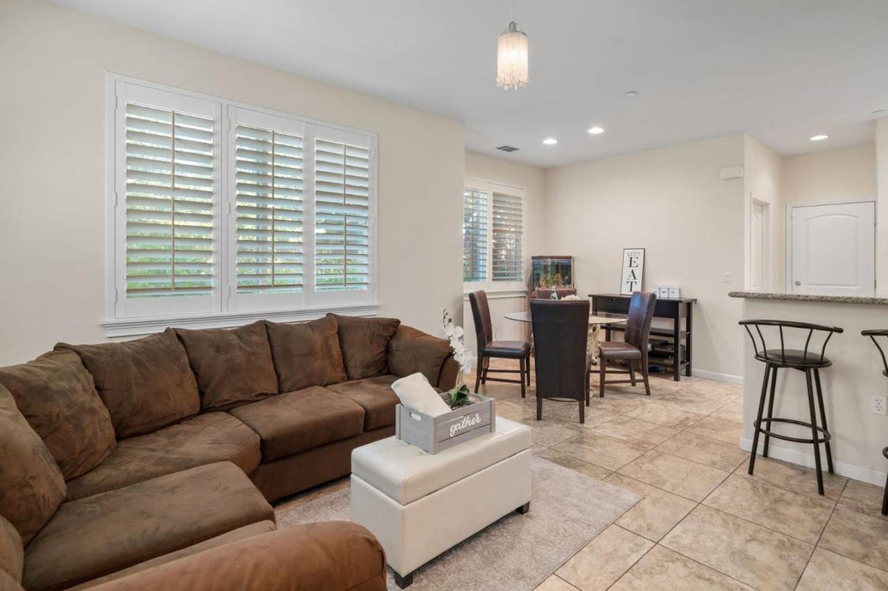 600 Old Oak Lane - Photo 1