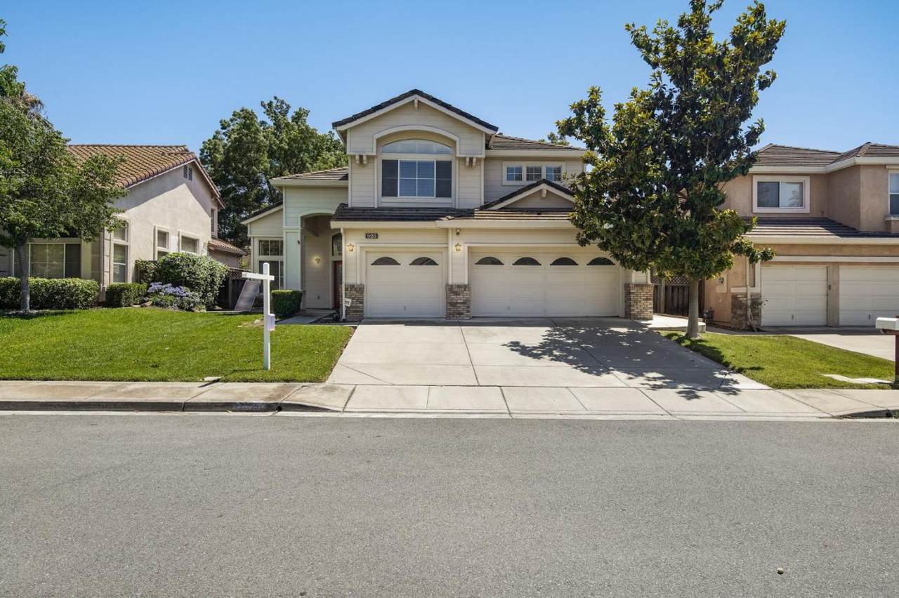 920 Glade Court - Photo 1