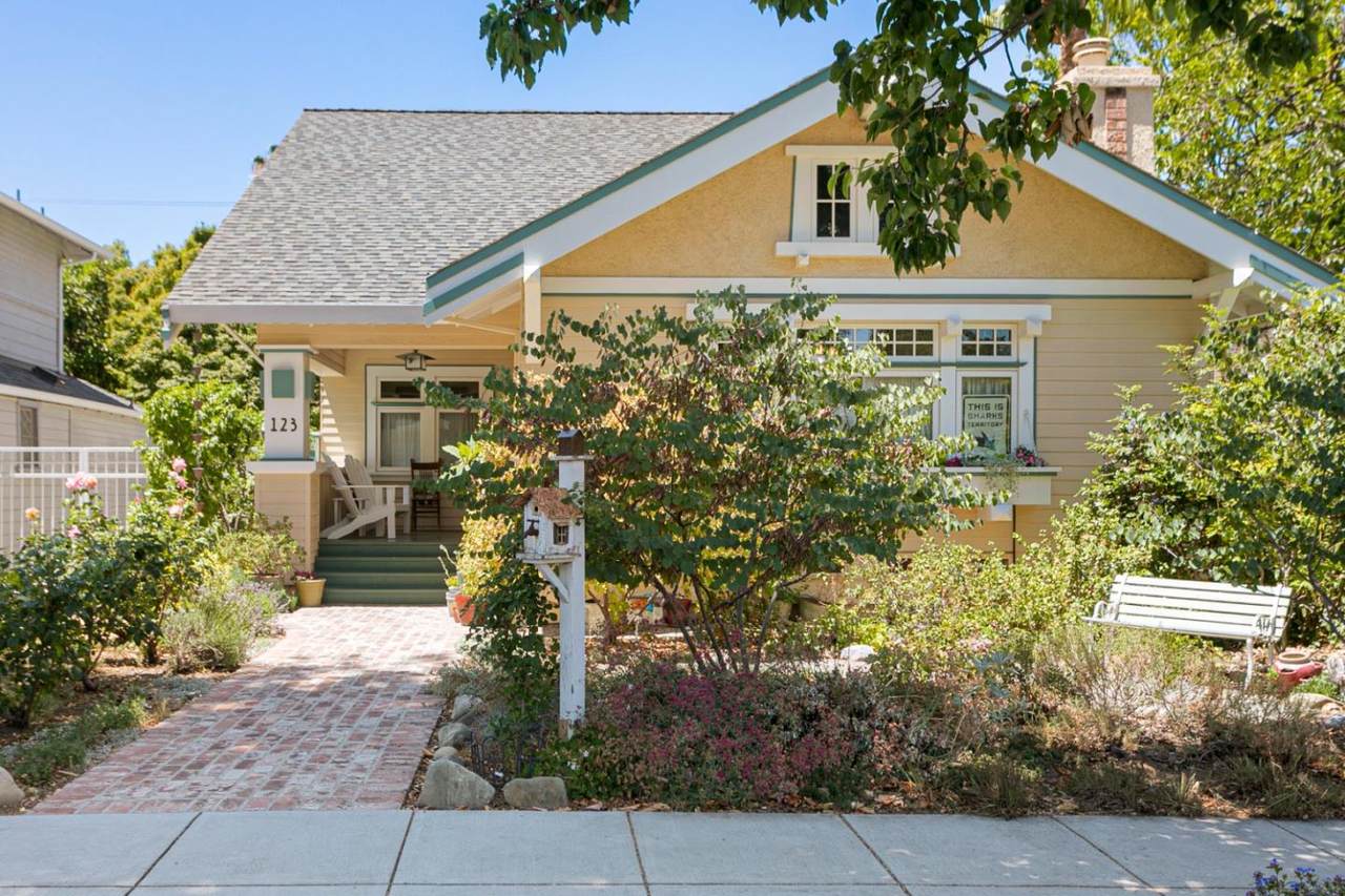 123 17th Street - Photo 1