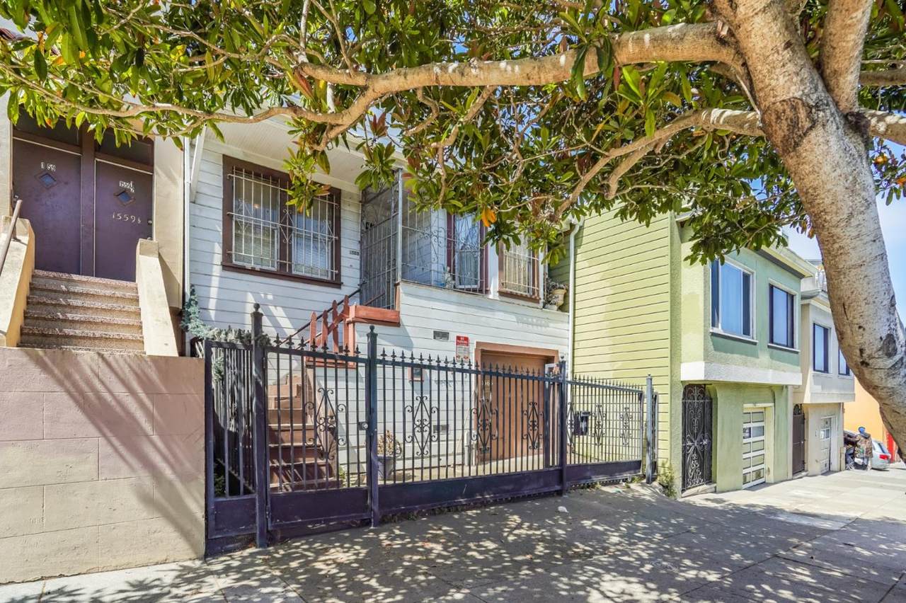 1563 Oakdale Avenue - Photo 1