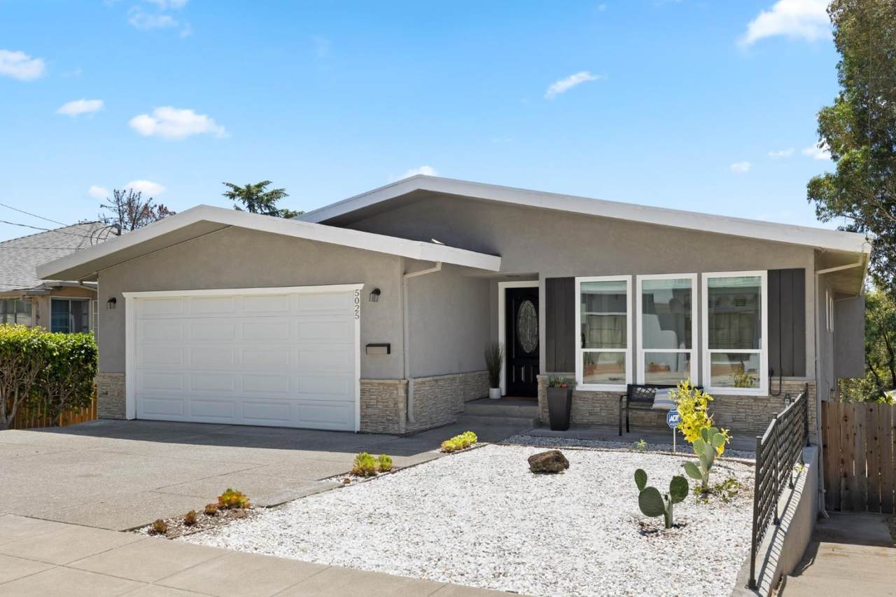 5025 Daisy Street - Photo 1