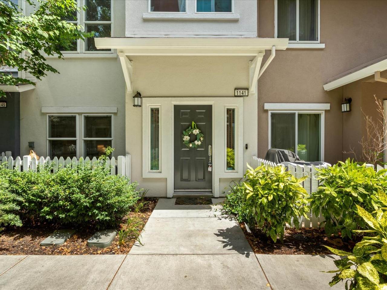 1141 Sierra Madres Terrace - Photo 1