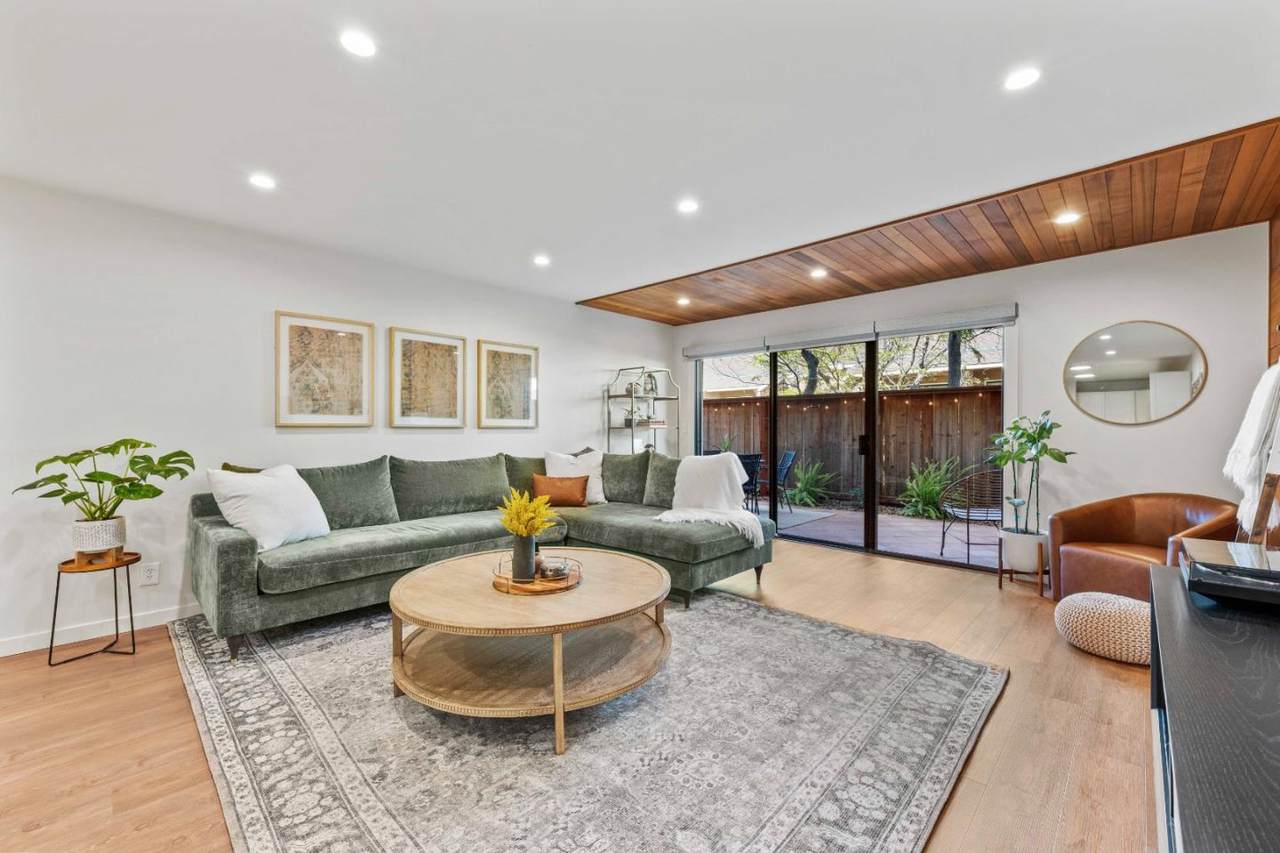 1687 Bayridge Way - Photo 1