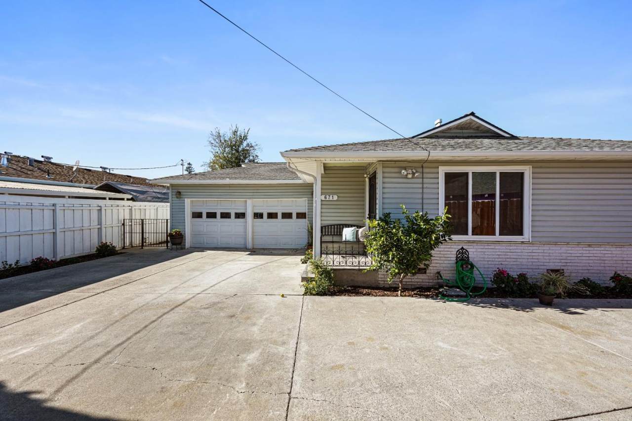 671 Stanford Avenue - Photo 1