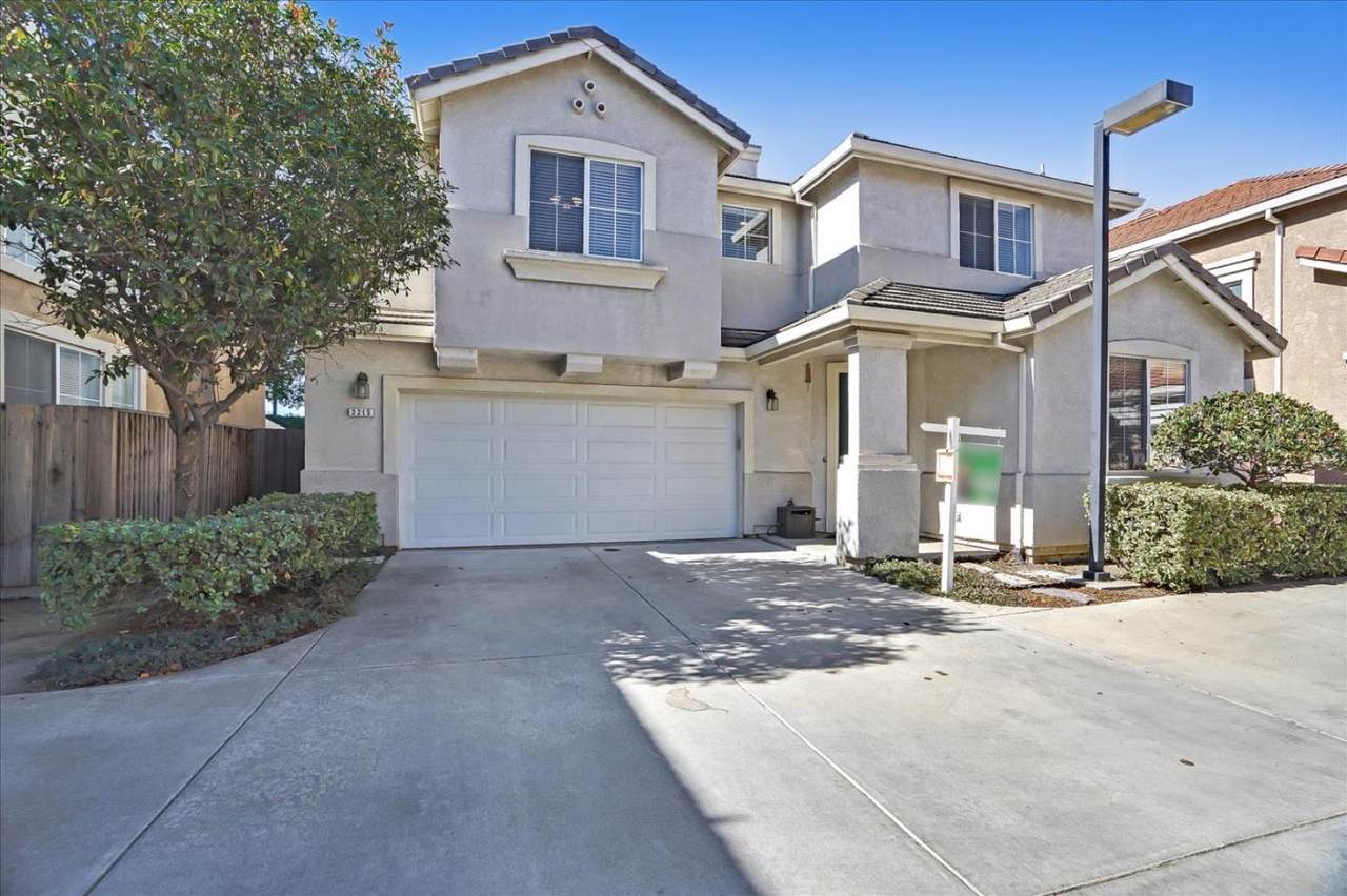 2215 Pettigrew Drive - Photo 1