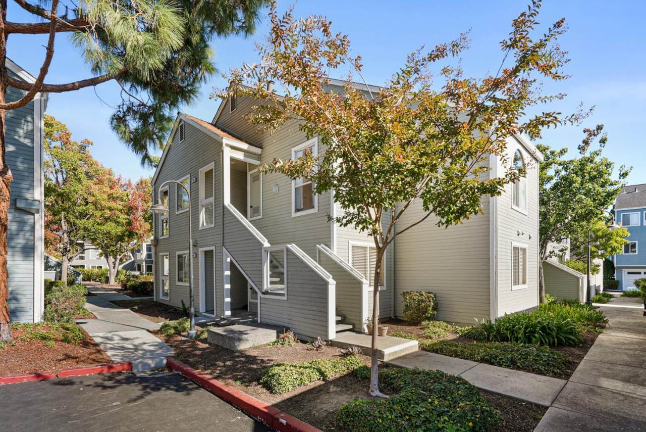 845 Portwalk Place - Photo 1