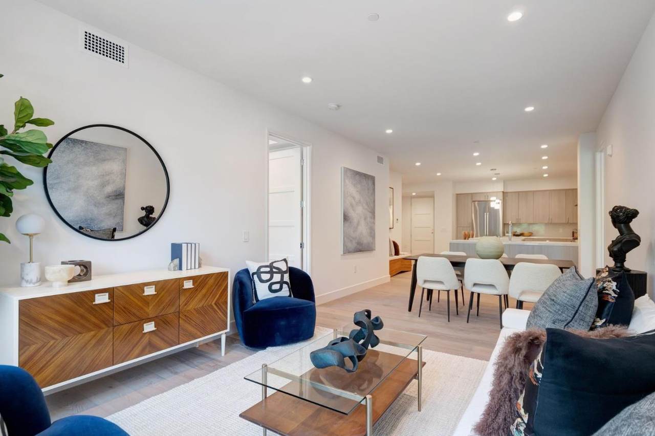 425 First Street - Photo 1