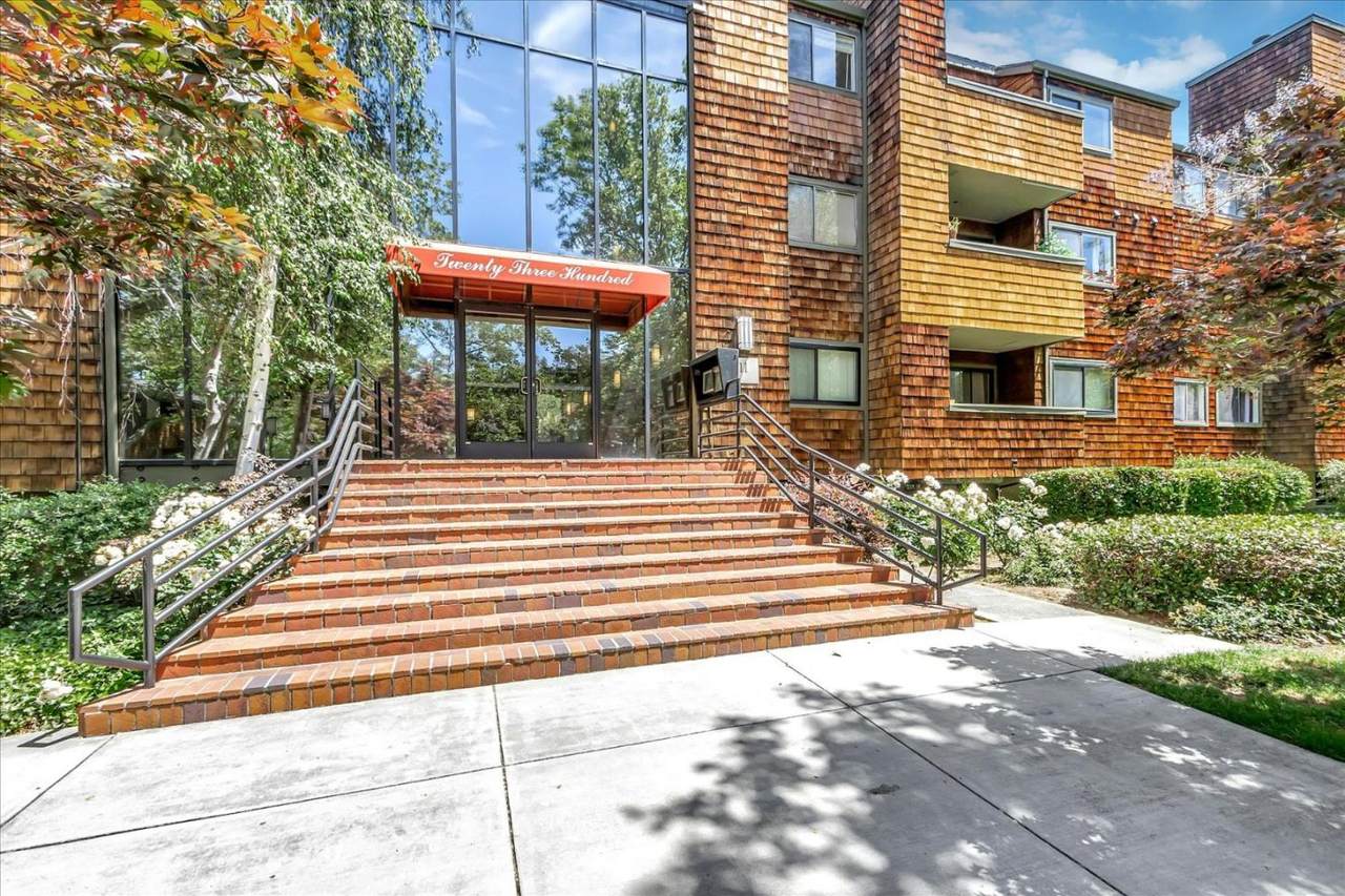 2328 La Terrace Circle - Photo 1