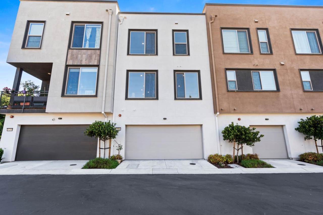25202 Parklane Drive - Photo 1