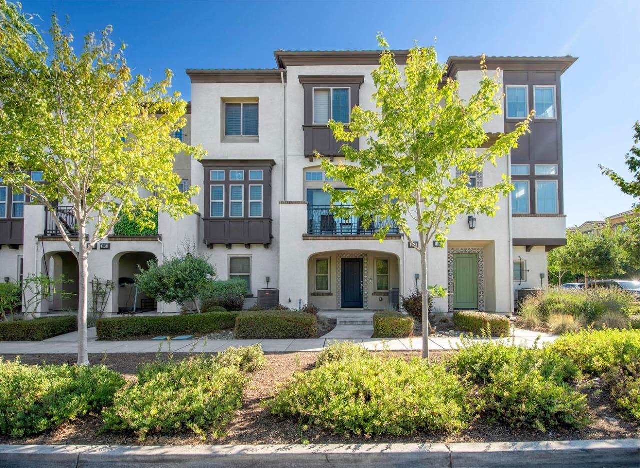 103 Fairchild Drive - Photo 1