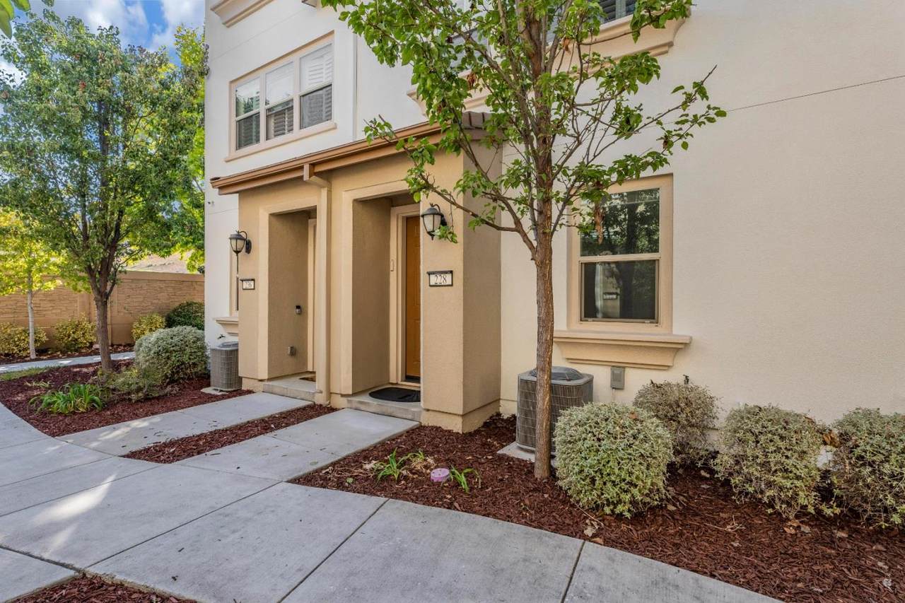 228 Siderno Court - Photo 1