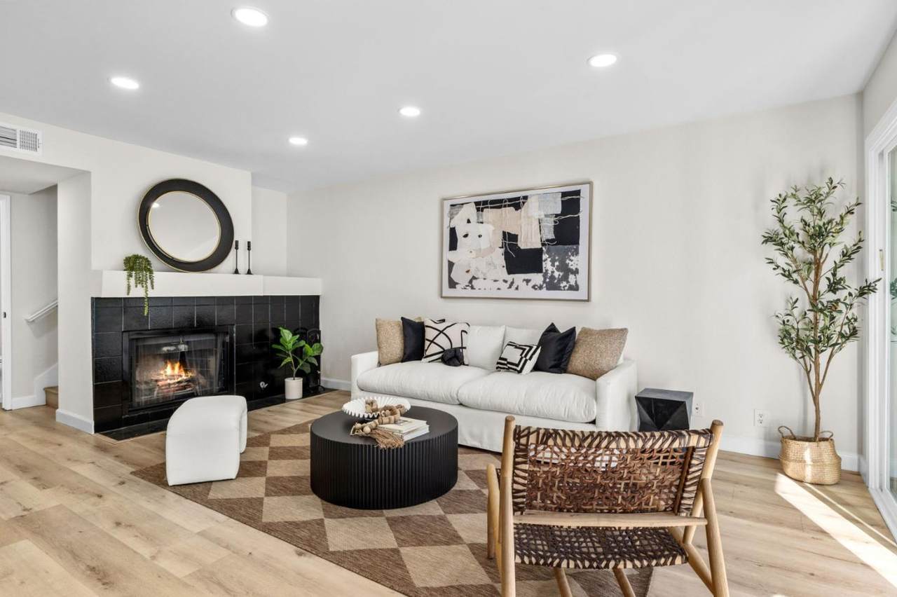 1606 Via Laguna - Photo 1