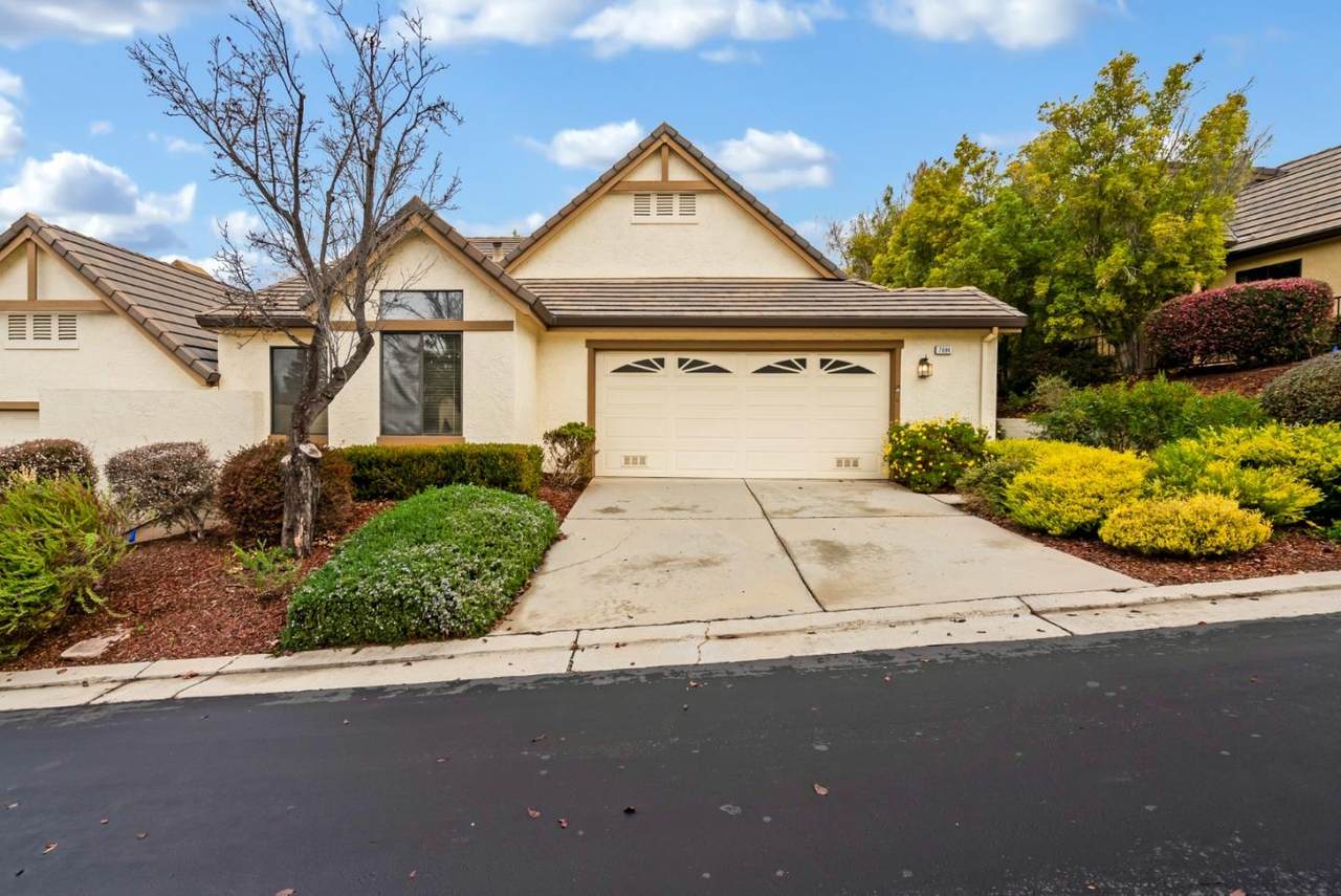 7684 Galloway Drive - Photo 1