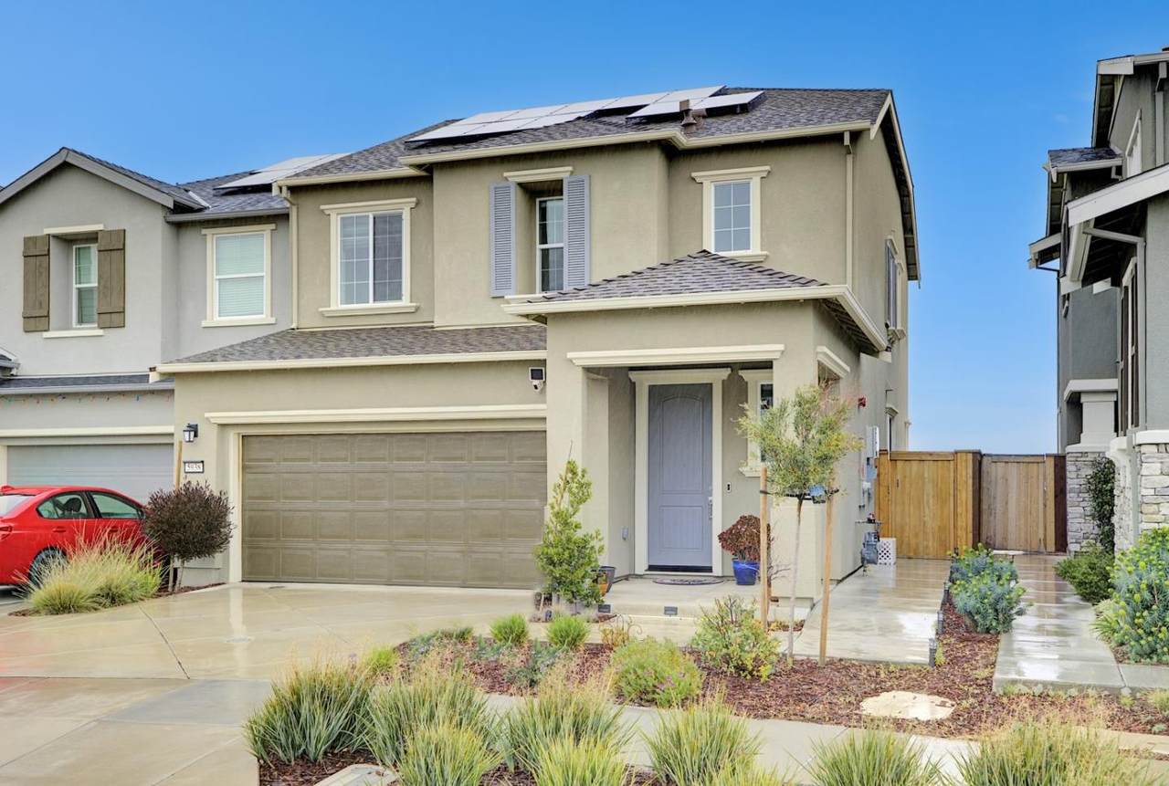 5938 Lenin Priego Street - Photo 1