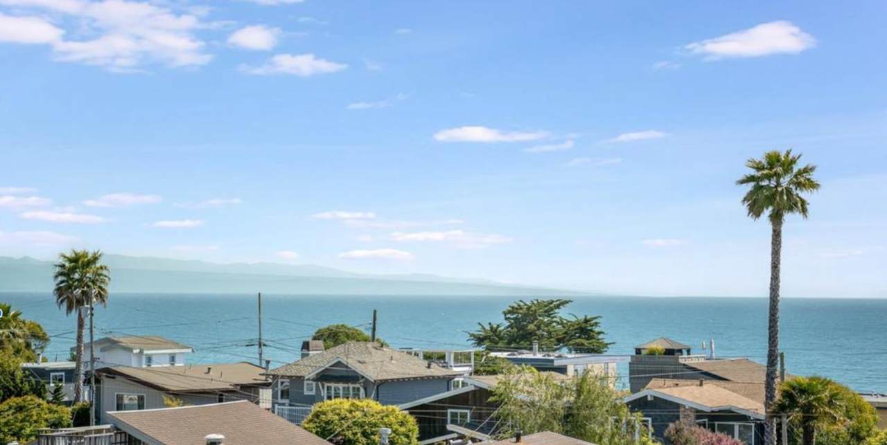 423 Hillcrest Drive - Photo 1