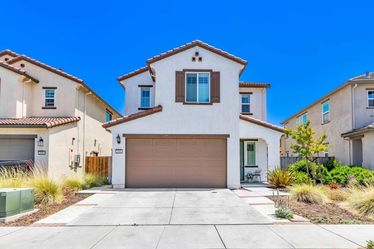 555 Sparrow Street - Photo 1