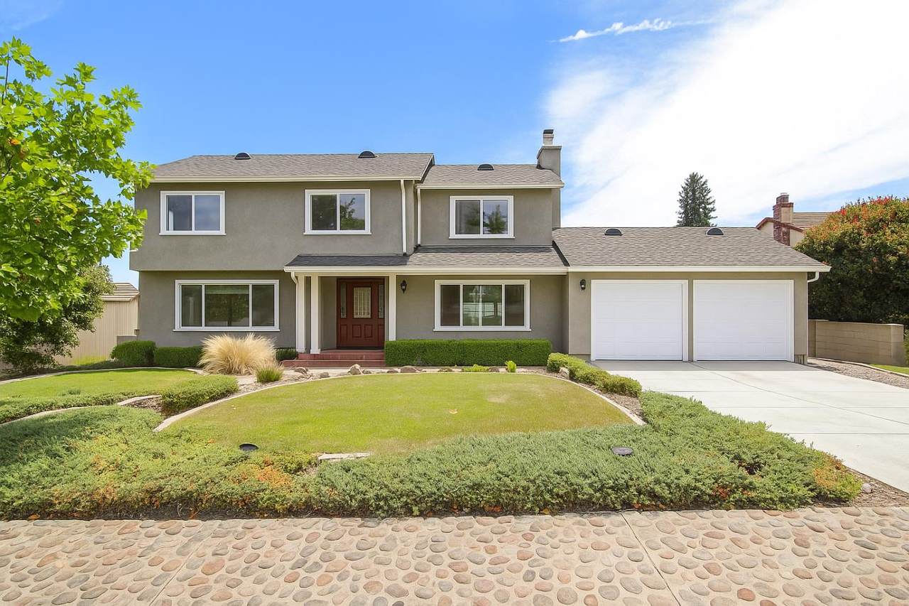 17365 Oak Leaf Drive - Photo 1