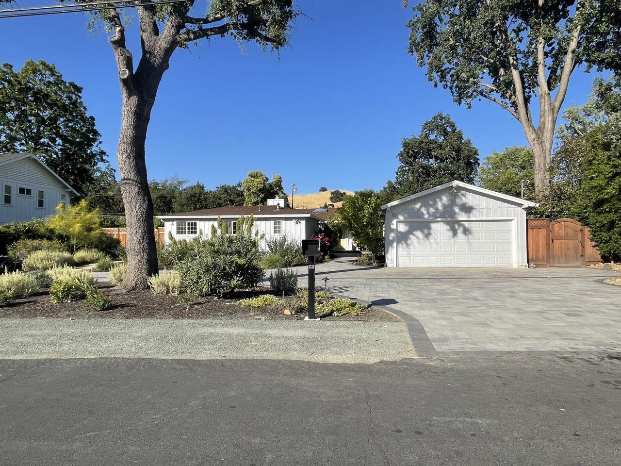 20 Sara Lane - Photo 1