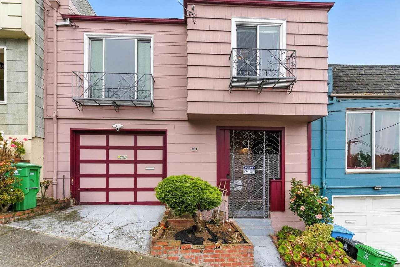 662 Colby Street - Photo 1