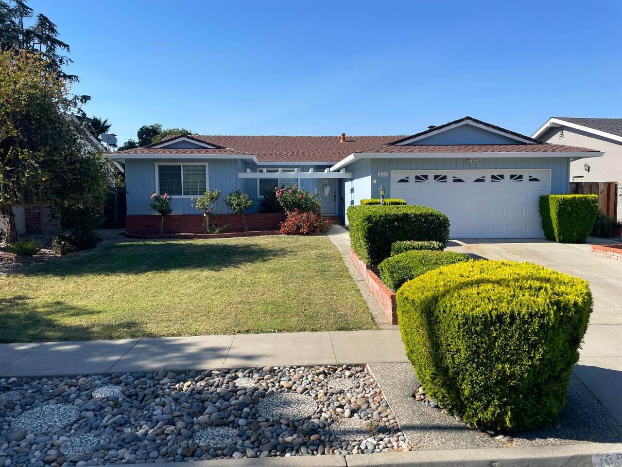 357 El Portal Way - Photo 1