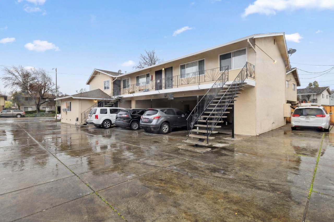 1182 Leigh - Photo 1