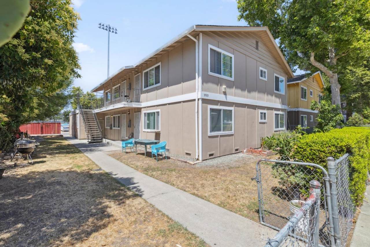5723 Via Monte Drive - Photo 1
