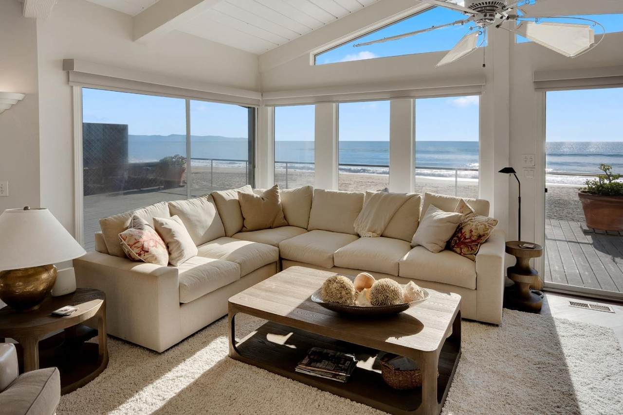 545 Beach Drive - Photo 1