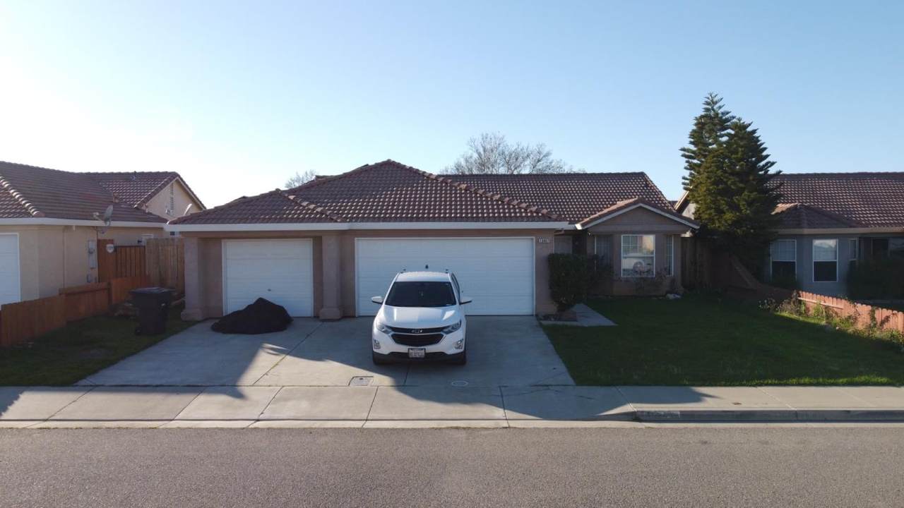 13807 Anacapa Avenue - Photo 1