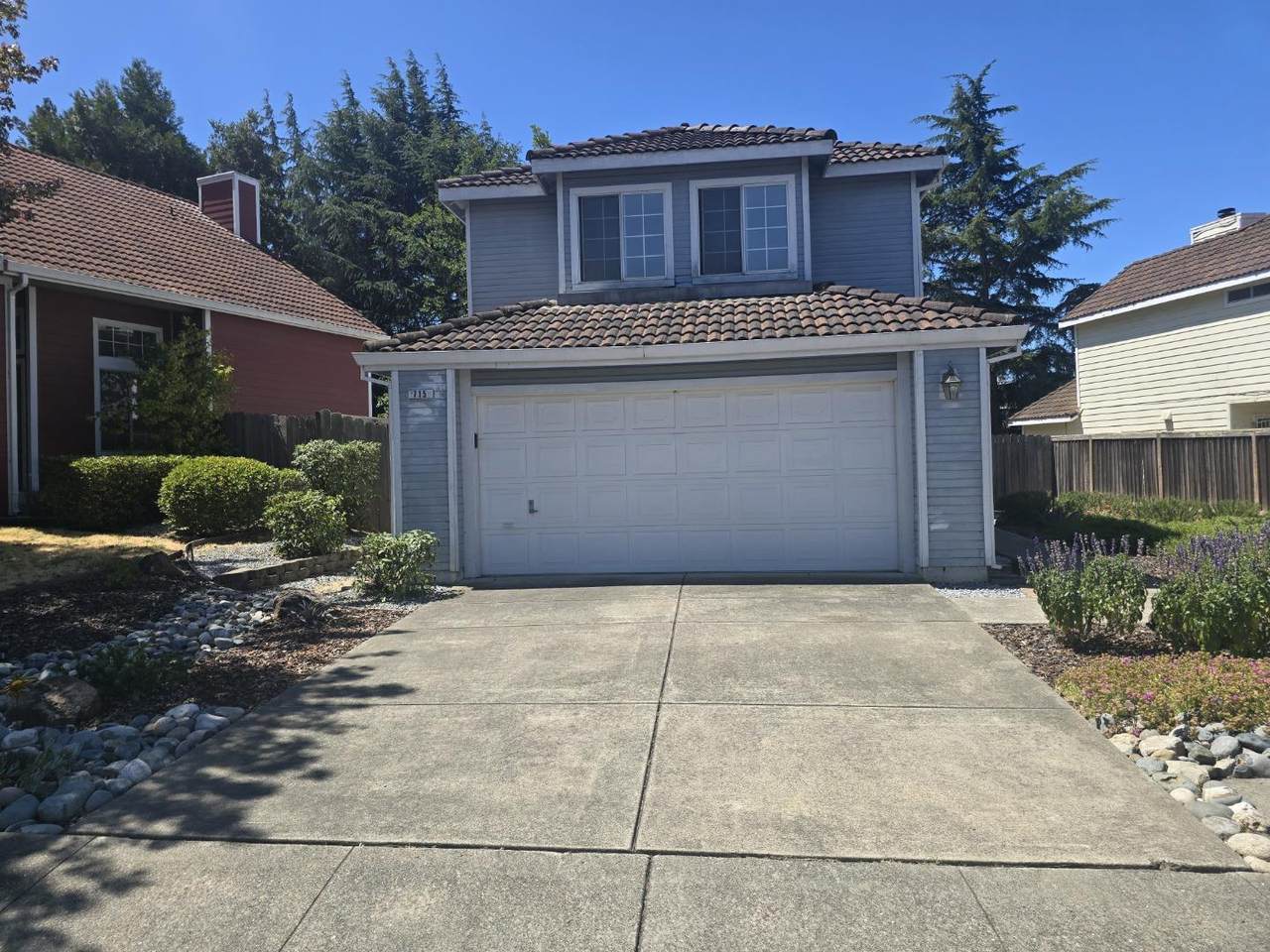 715 Knights Circle - Photo 1