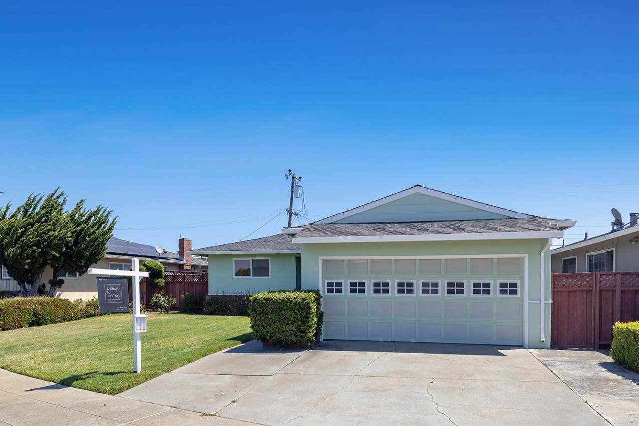 2225 Salisbury Way - Photo 1