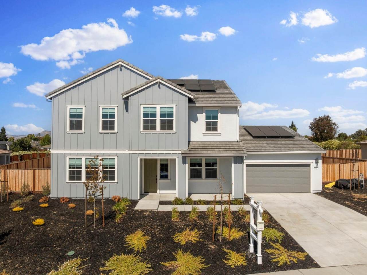 191 Scarlett Way - Photo 1