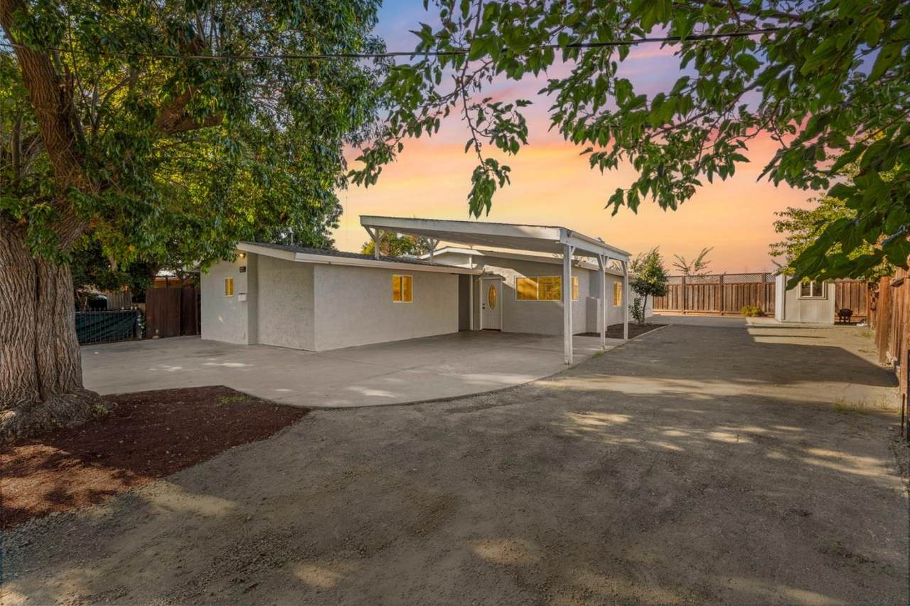 2887 Fordham Street - Photo 1