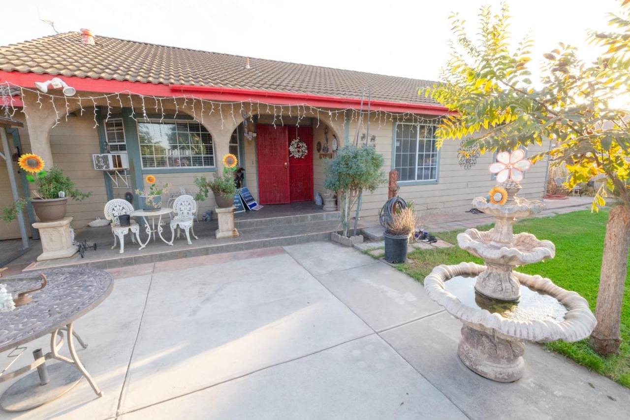 10475 Mission Avenue - Photo 1