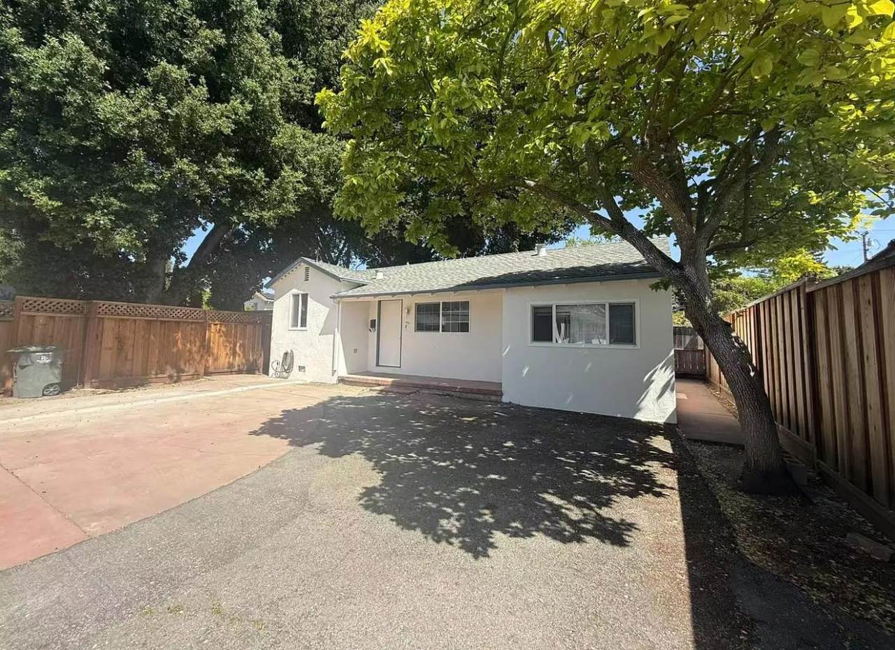717 Ehrhorn Avenue - Photo 1