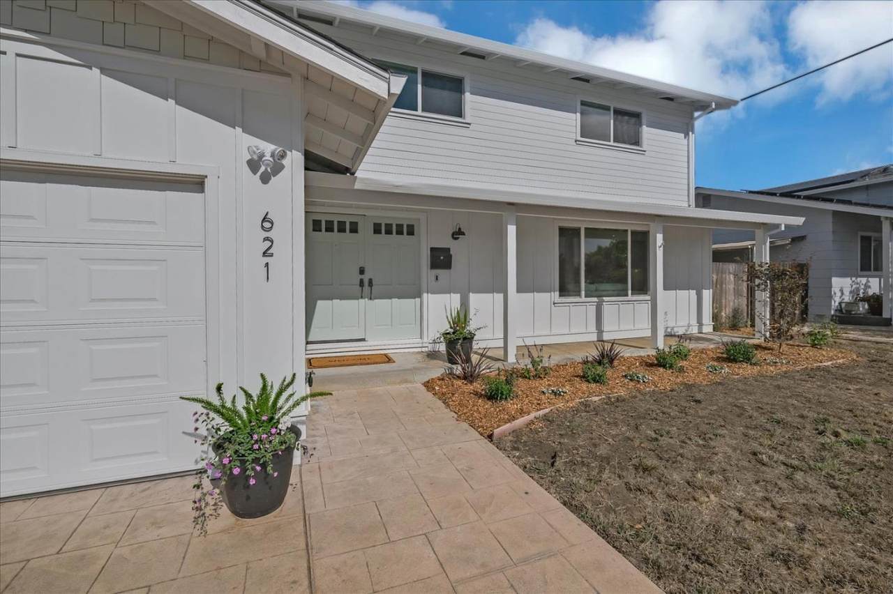 621 Monterey Avenue - Photo 1