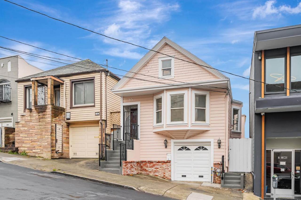 10 Como Avenue - Photo 1